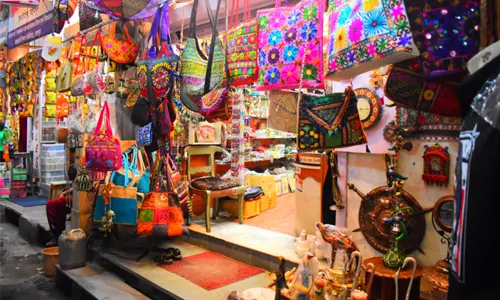 Bada Bazar Famous shopping Market in Udaipur 