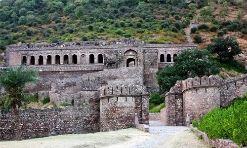 Bangarh Fort is one a Haunted Places to Visit in Rajasthan 