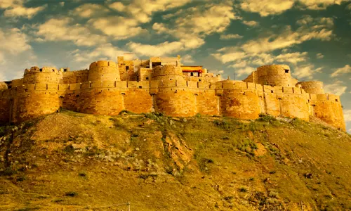 Visit Jaisalmer Fort is the Best things to do in Rajasthan 